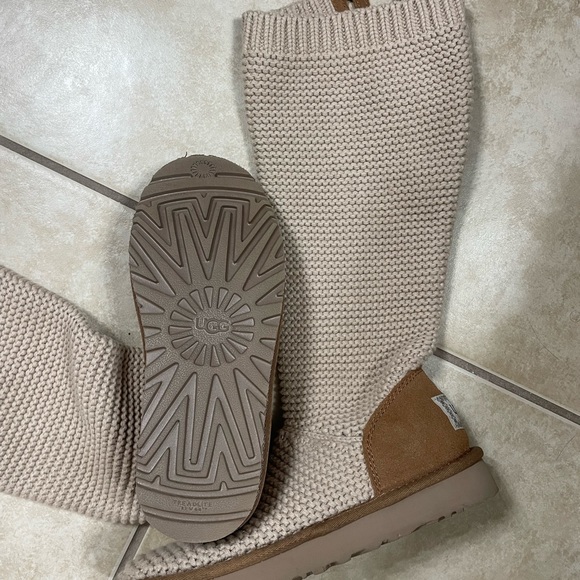 UGG boots - Picture 2 of 5